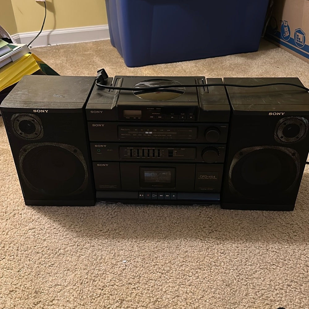 SONY CFD-460 AM/FM BOOMBOX CD/CASSETTE-CORDER AND PLAYER